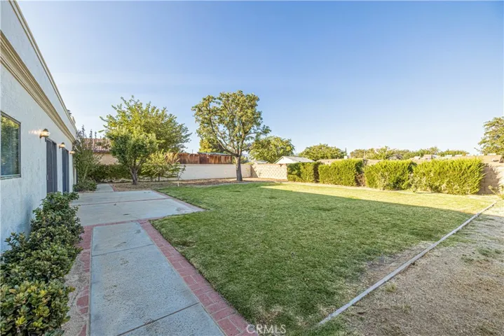 42873 Normandy Lane, Lancaster, California 93536
