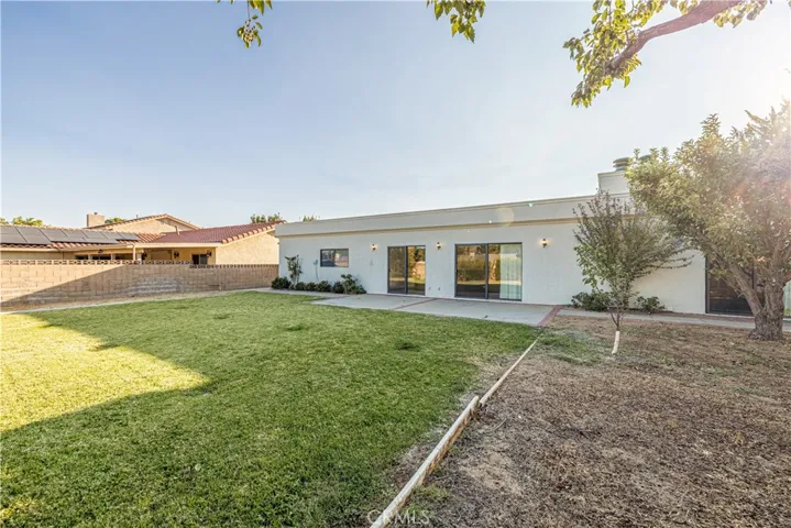 42873 Normandy Lane, Lancaster, California 93536