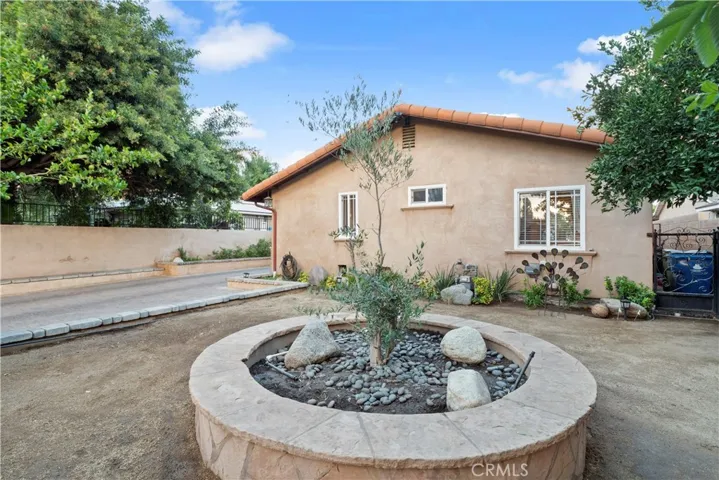 10832 Columbus Avenue, Mission Hills (san Fernando), California 91345