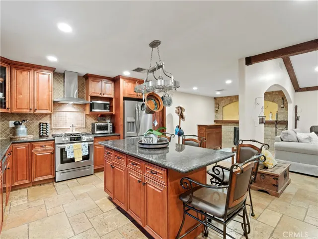 10832 Columbus Avenue, Mission Hills (san Fernando), California 91345