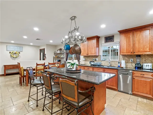 10832 Columbus Avenue, Mission Hills (san Fernando), California 91345