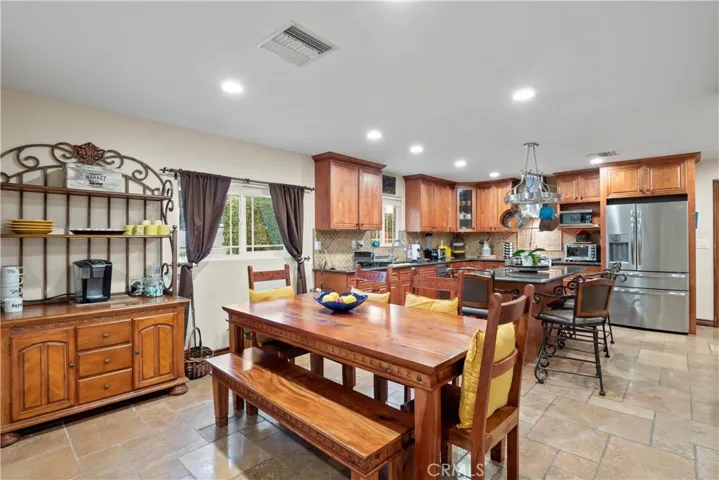 10832 Columbus Avenue, Mission Hills (san Fernando), California 91345