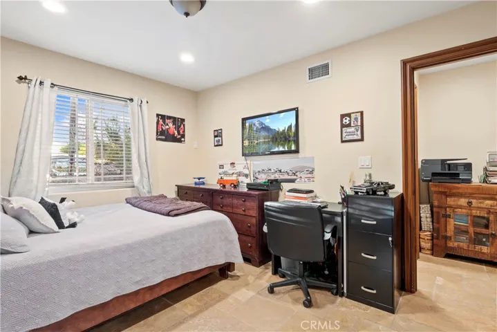 10832 Columbus Avenue, Mission Hills (san Fernando), California 91345