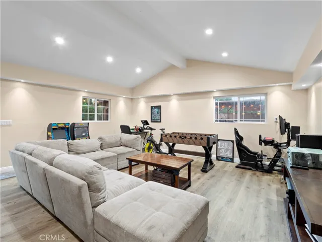 10832 Columbus Avenue, Mission Hills (san Fernando), California 91345