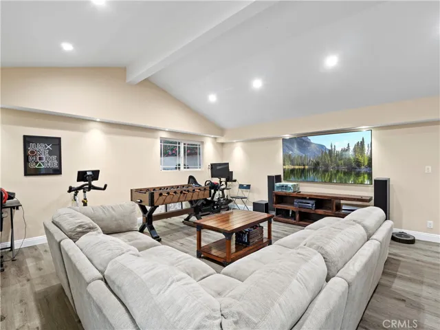 10832 Columbus Avenue, Mission Hills (san Fernando), California 91345
