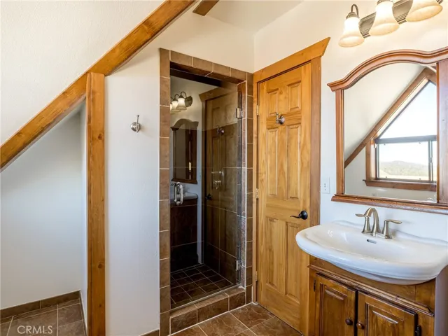 371 Starlight Circle, Big Bear, California 92315