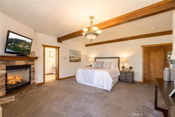 371 Starlight Circle, Big Bear, California 92315