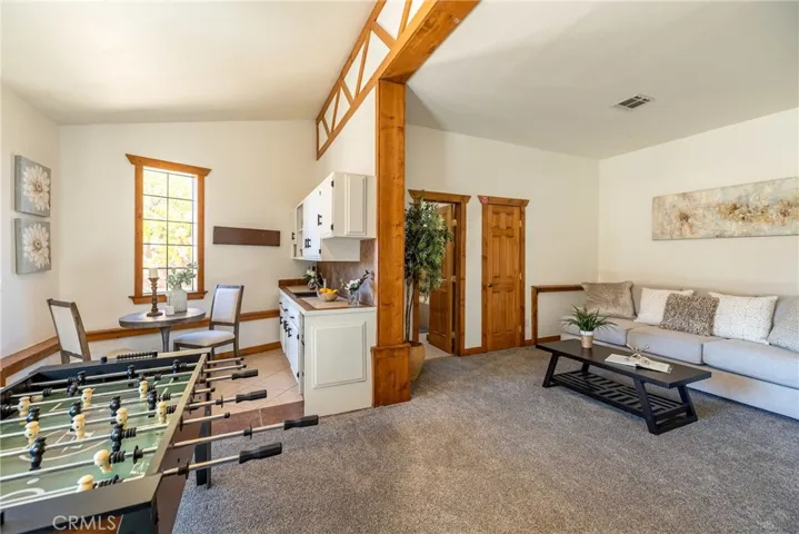 371 Starlight Circle, Big Bear, California 92315