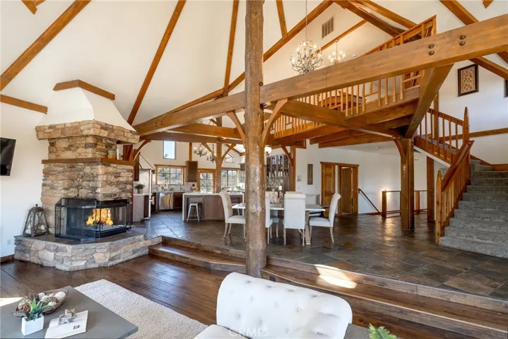 371 Starlight Circle, Big Bear, California 92315
