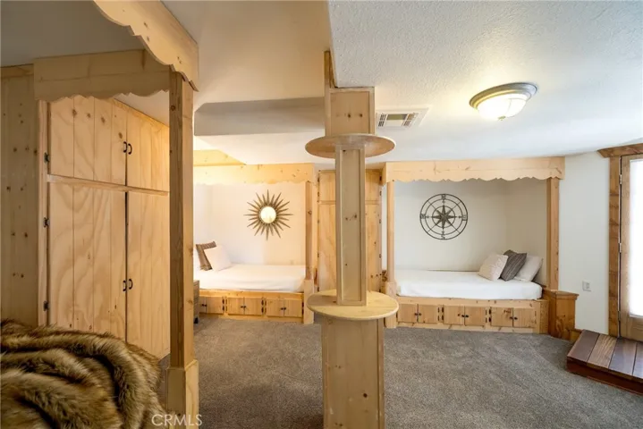 371 Starlight Circle, Big Bear, California 92315