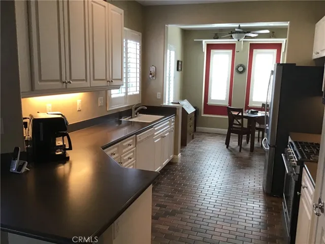 28004 Oakhaven Lane, Menifee, California 92584
