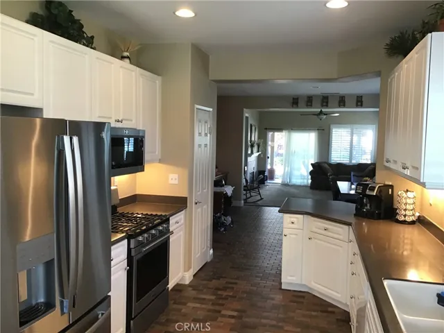 28004 Oakhaven Lane, Menifee, California 92584