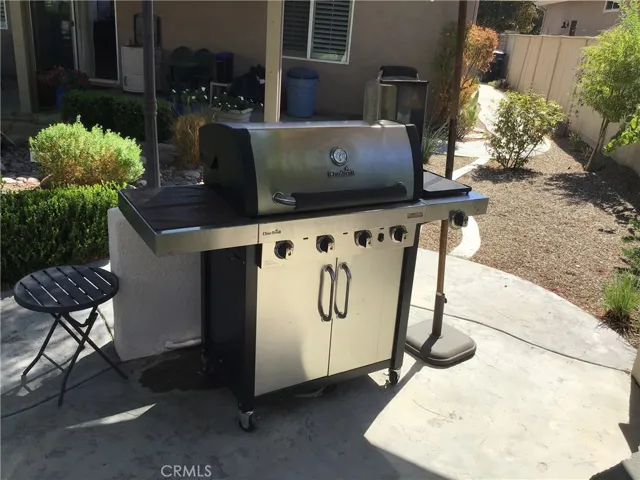 28004 Oakhaven Lane, Menifee, California 92584