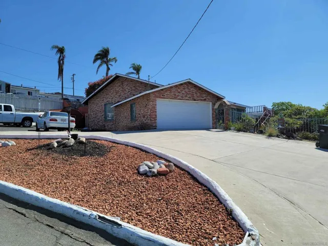 5609 Alta Vista, San Diego, California 92114