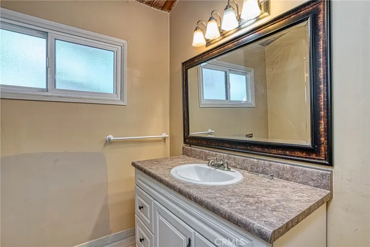 23233 Ladrillo Street, Woodland Hills, California 91367