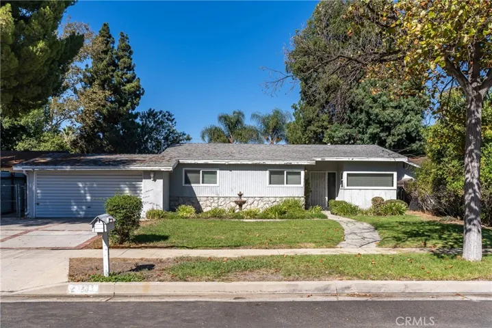 23233 Ladrillo Street, Woodland Hills, California 91367