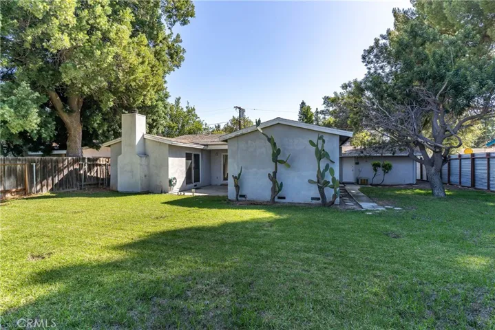 23233 Ladrillo Street, Woodland Hills, California 91367