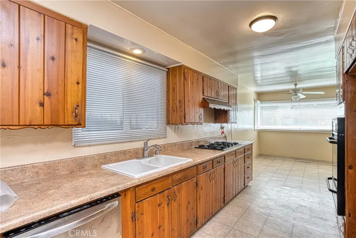 23233 Ladrillo Street, Woodland Hills, California 91367