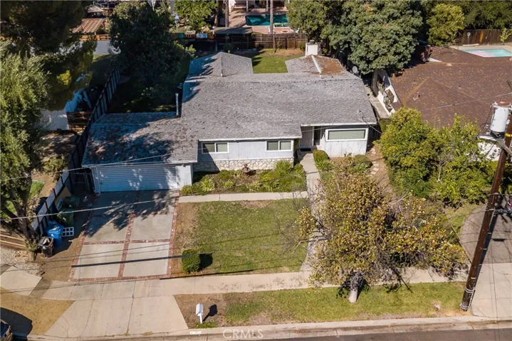 23233 Ladrillo Street, Woodland Hills, California 91367