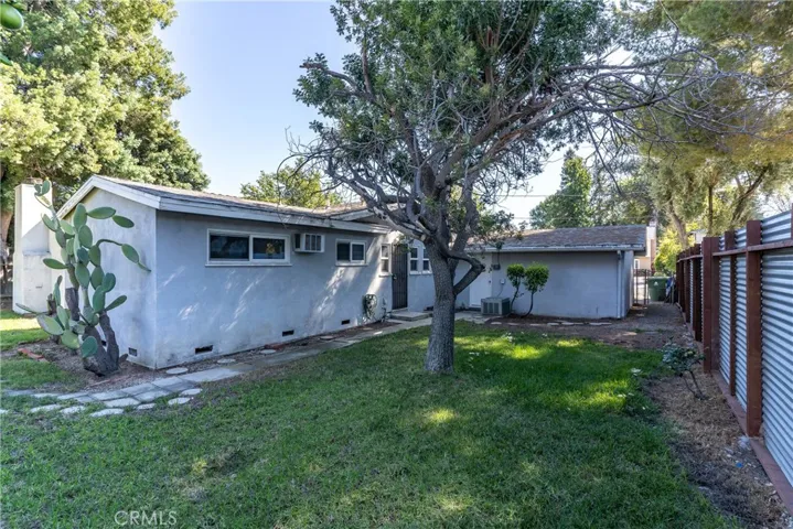 23233 Ladrillo Street, Woodland Hills, California 91367