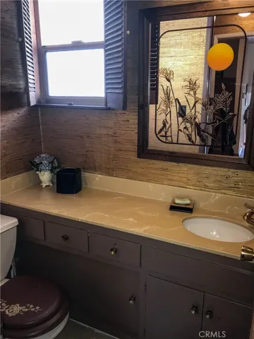 5435 Yarmouth Avenue 8, Encino, California 91316