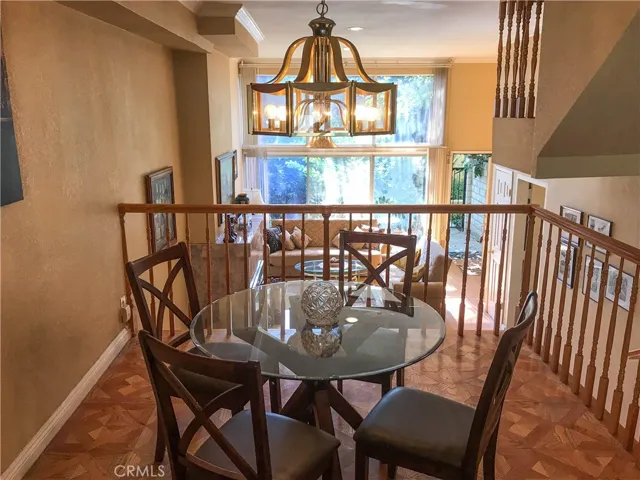 5435 Yarmouth Avenue 8, Encino, California 91316