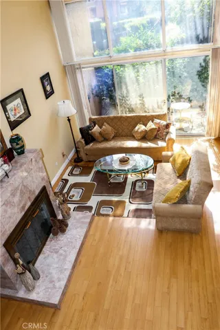 5435 Yarmouth Avenue 8, Encino, California 91316