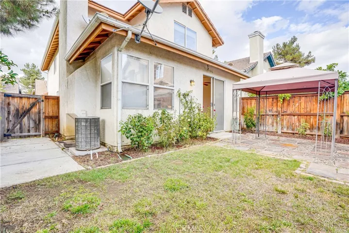 20832 Valerio Street 30, Winnetka, California 91306