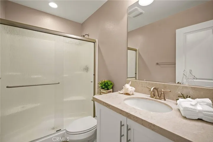 Upstairs Full Bath