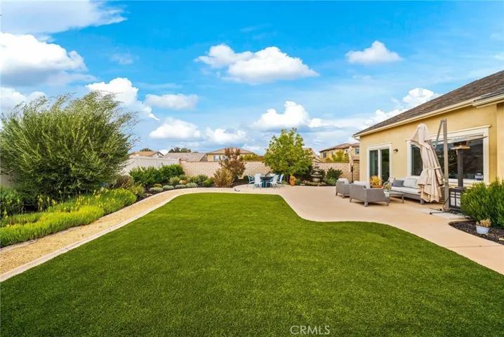 Huge Pool Size Lot
