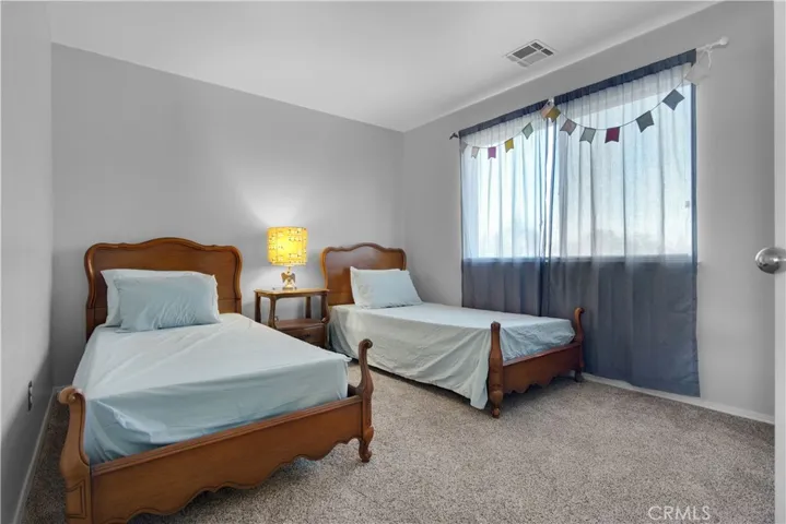 Guest bedroom