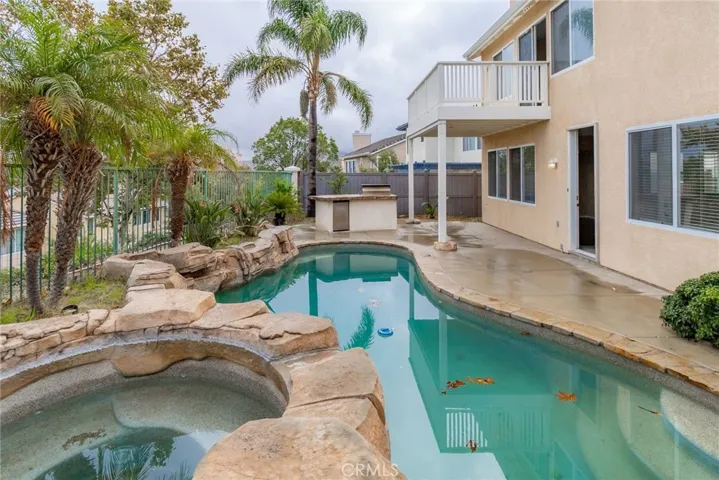 8821 E Crestview Lane, Anaheim Hills, California 92808