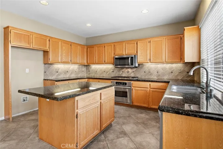 8821 E Crestview Lane, Anaheim Hills, California 92808