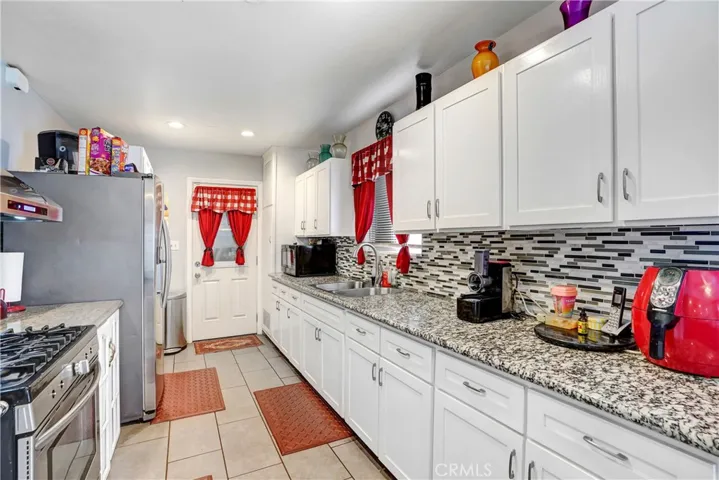 3105 Mary Street, Riverside, California 92506