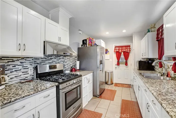 3105 Mary Street, Riverside, California 92506