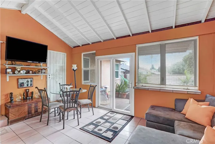 3105 Mary Street, Riverside, California 92506