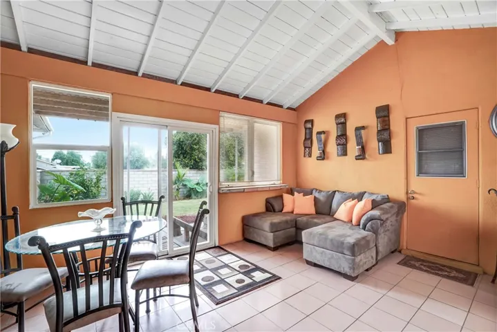3105 Mary Street, Riverside, California 92506