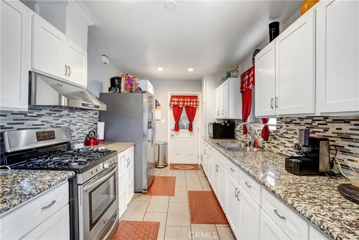 3105 Mary Street, Riverside, California 92506