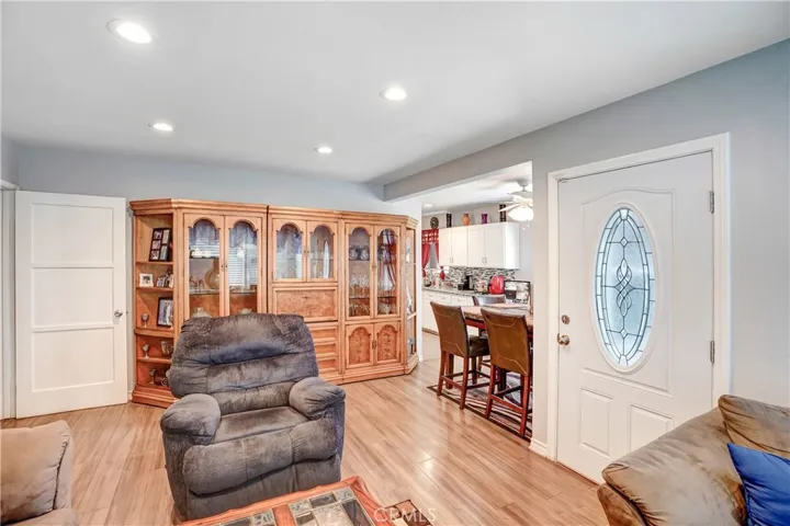 3105 Mary Street, Riverside, California 92506