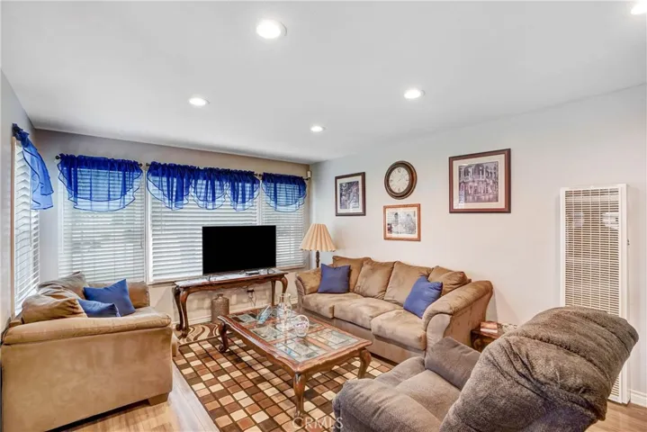 3105 Mary Street, Riverside, California 92506