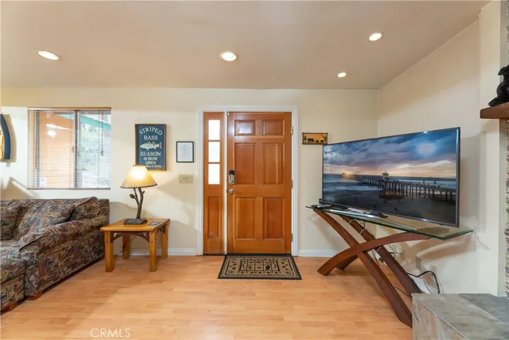 747 Vista Avenue, Sugar Loaf, California 92386