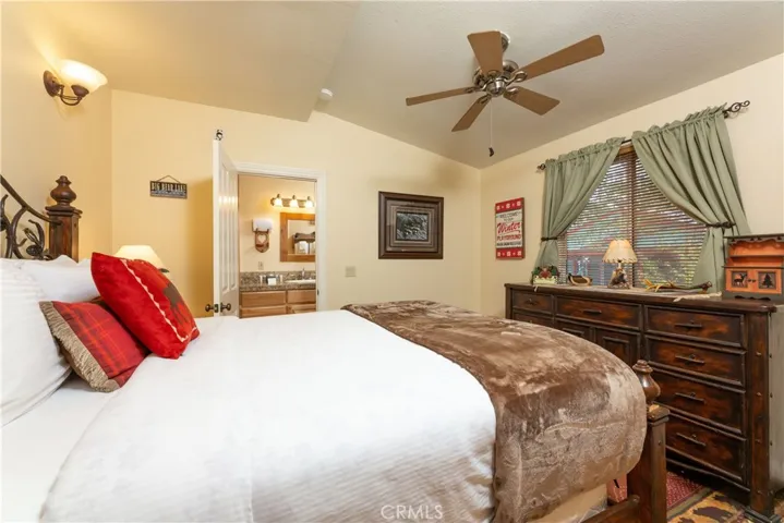 747 Vista Avenue, Sugar Loaf, California 92386