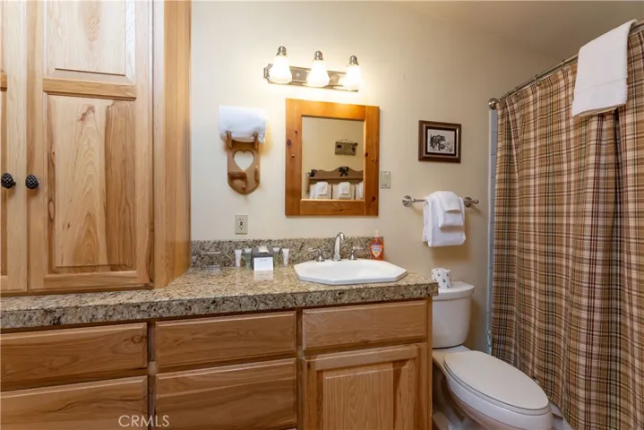 747 Vista Avenue, Sugar Loaf, California 92386