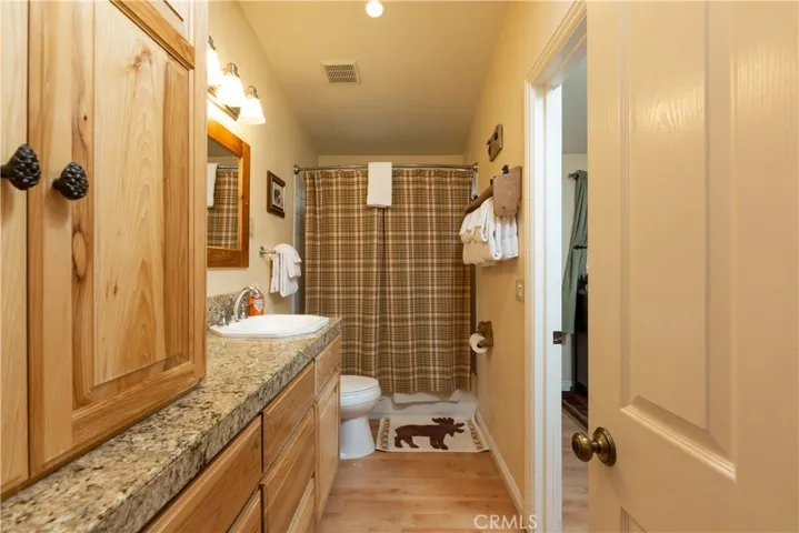 747 Vista Avenue, Sugar Loaf, California 92386