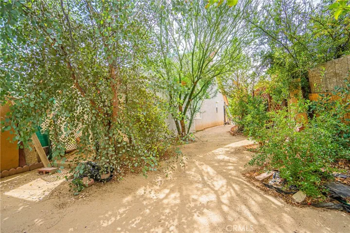19010 National Trails, Helendale, California 92342