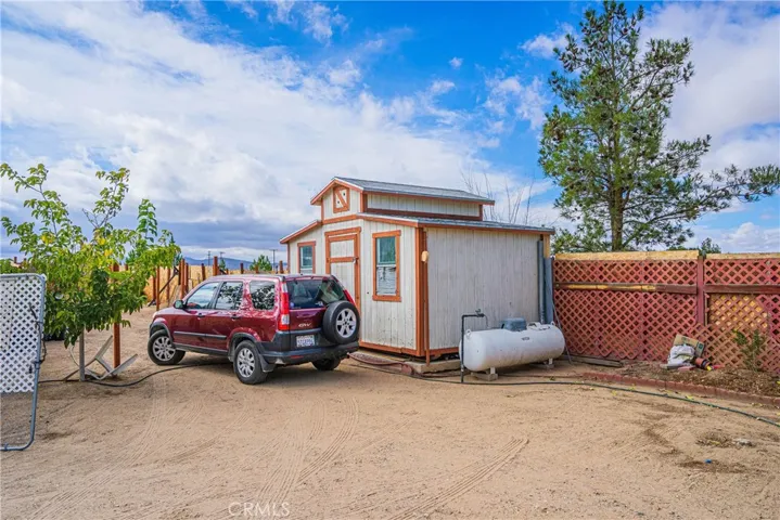 19010 National Trails, Helendale, California 92342