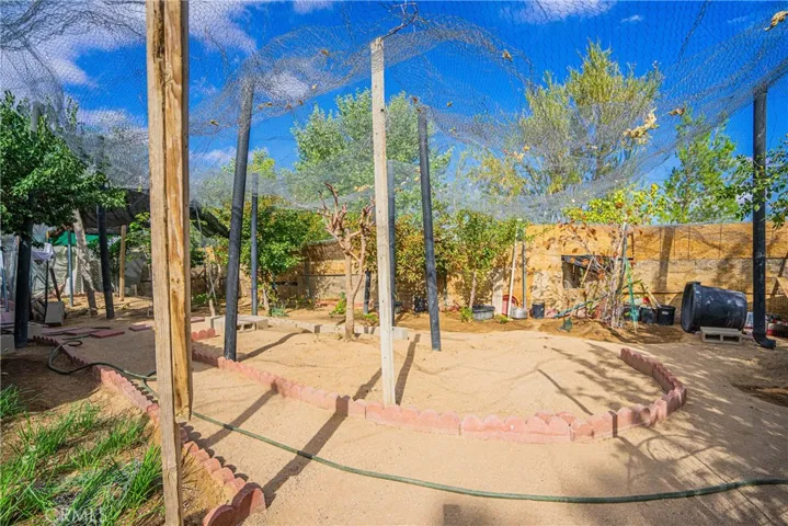 19010 National Trails, Helendale, California 92342