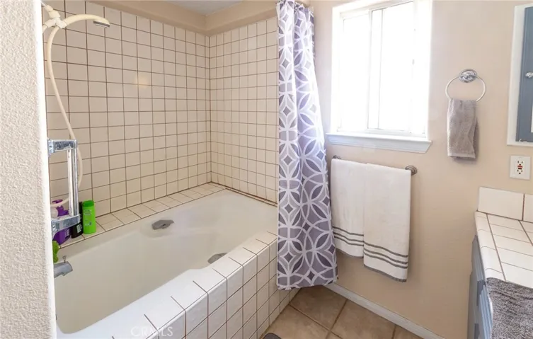 26769 Lakeview Drive, Helendale, California 92342