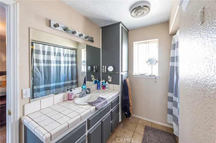 26769 Lakeview Drive, Helendale, California 92342