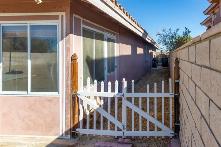 26769 Lakeview Drive, Helendale, California 92342